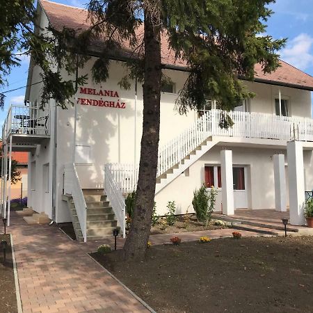 Hotel Melania Vendeghaz Balatonfőkajár Exteriér fotografie