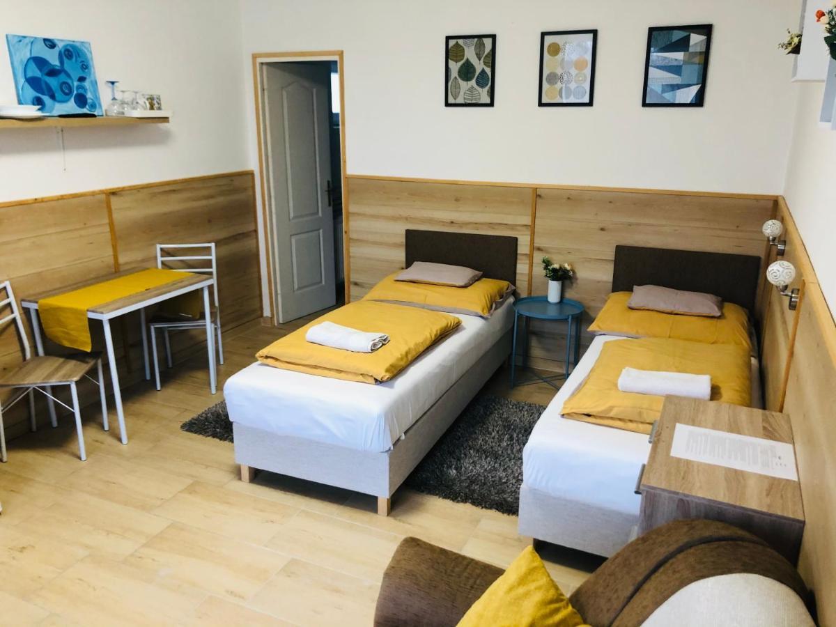 Hotel Melania Vendeghaz Balatonfőkajár Exteriér fotografie